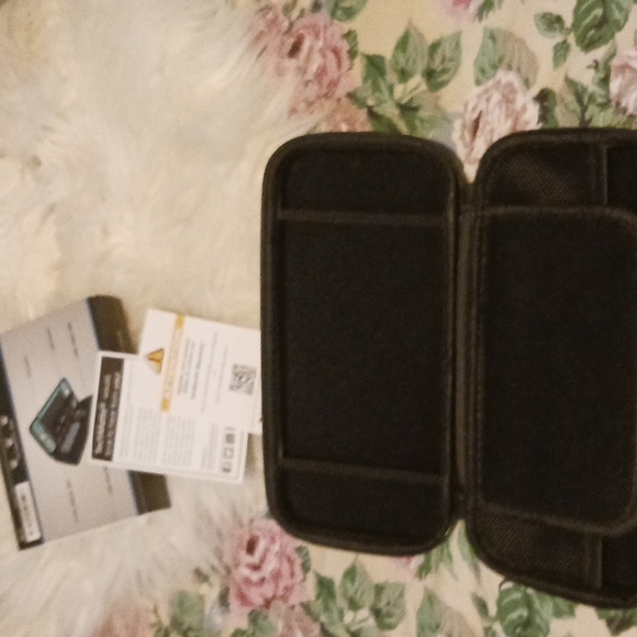 Techmatte carring case for Ninendo Switch. NWOT. - Picture 3 of 5